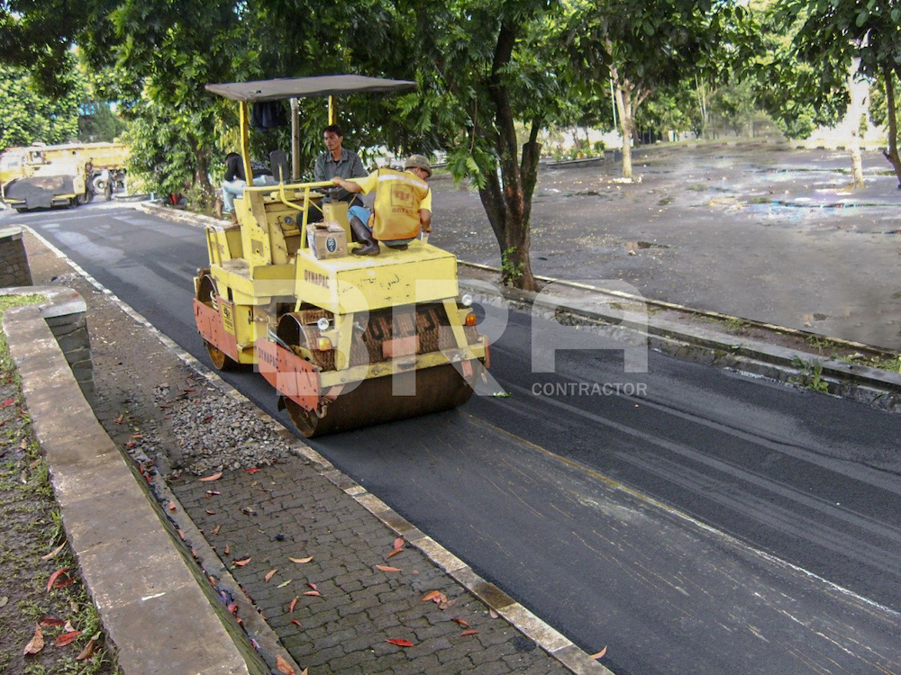 2.pengaspalan Depan Gedung Time Building & Lap. Tenis Telkom Learning Center Gegerkalong Hilir – Bandung