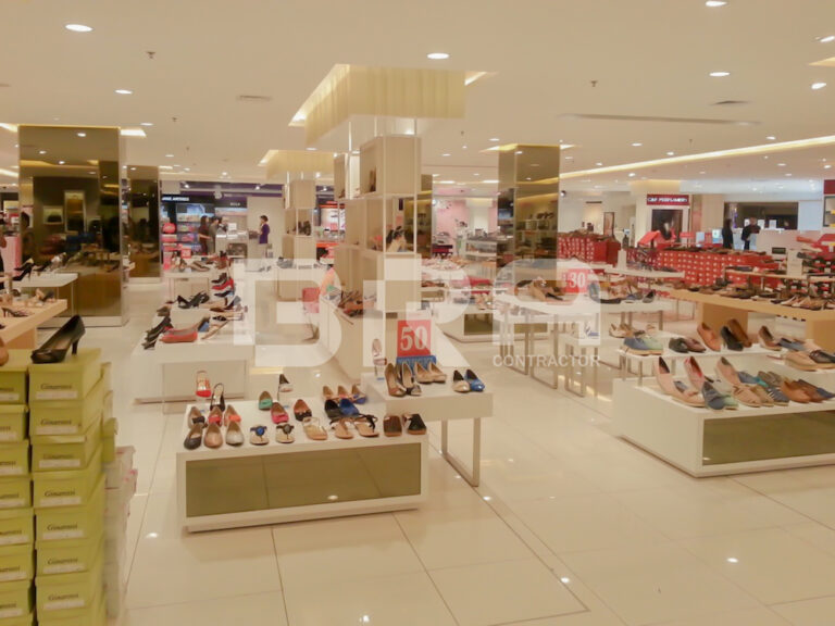 5.proyek Star Department Store – Mall Sumarecon Kelapa Gading